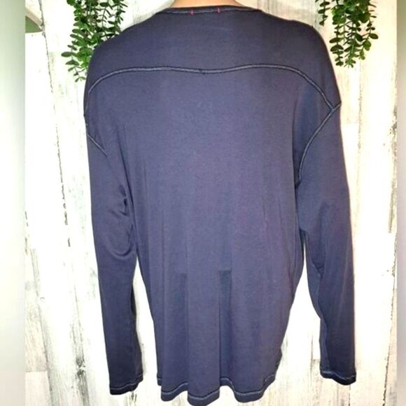 Agave Victoria Long Sleeve V Neck shirt - Picture 3 of 7